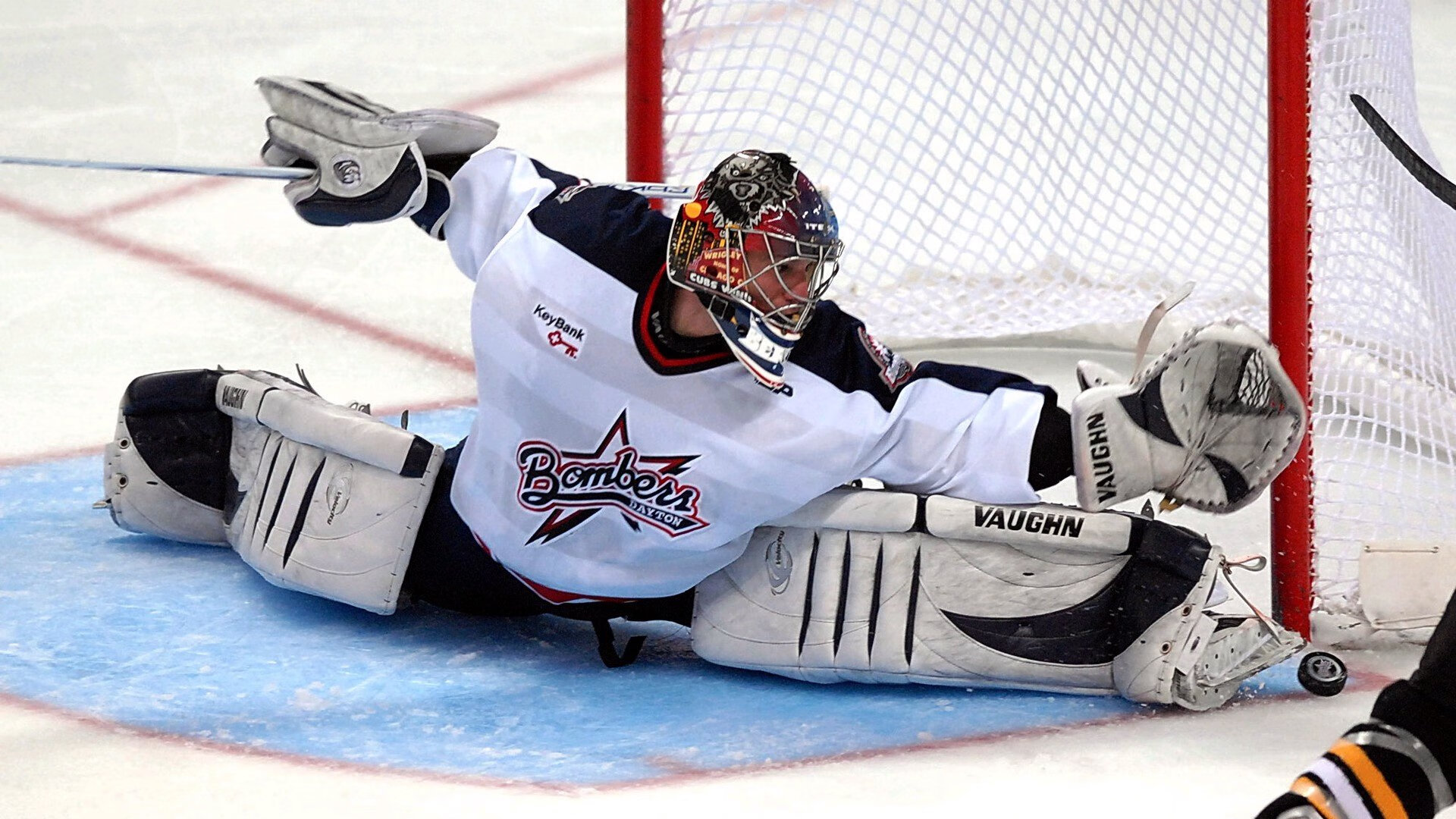 拜仁慕尼黑中场大师引领全队，拜仁慕尼黑站位